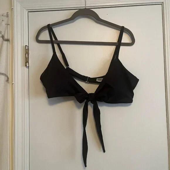 Victoria’s Secret Black Swim Bikini Top - Tie Front - NWT - Picture 1 of 6